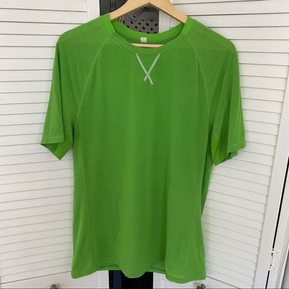 Lululemon men’s workout shirt